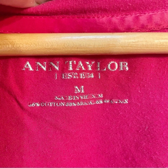Ann Taylor Magenta Pink Cap Sleeve Tee Shirt, M - Picture 4 of 8